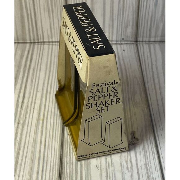 Vintage MCM Retro Festival Salt and Pepper Shakers Set Amber Plastic - Picture 3 of 6